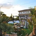Hotel Restaurante Dama De 3*