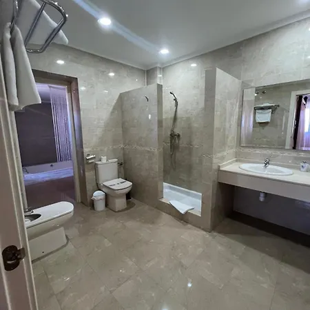 Restaurante Dama De Hotell Baza