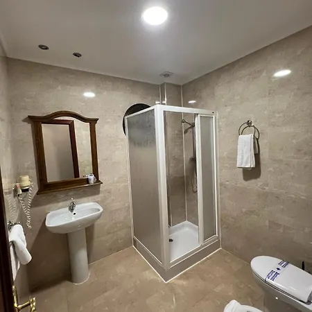 Hotel Restaurante Dama De Baza