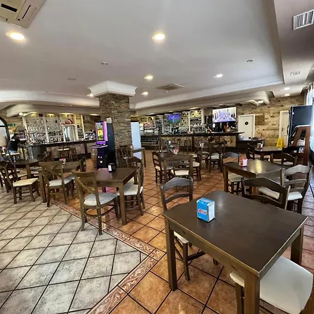Hotel Restaurante Dama De Baza