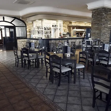 Hotel Restaurante Dama De 3*